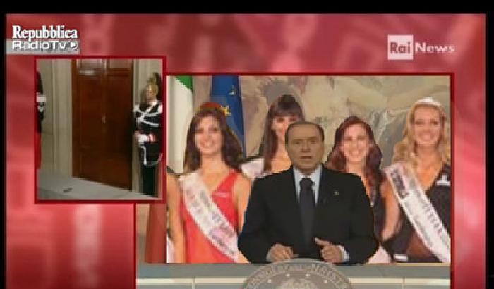 Videomessaggio di Berlusconi da Palazzo Chigi