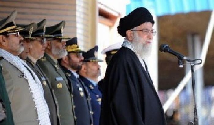 Innalzato stato di allerta, Teheran si prepara alla guerra