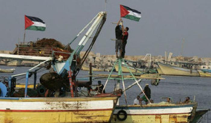 Gaza, pescatore palestinese ferito dagli israeliani