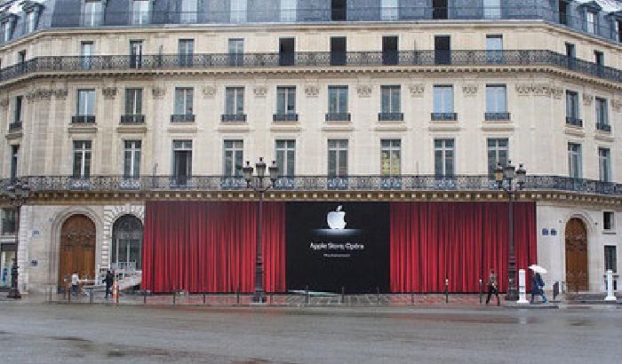 Rapina all'Apple store di Parigi: il bottino è di 1 milione di euro