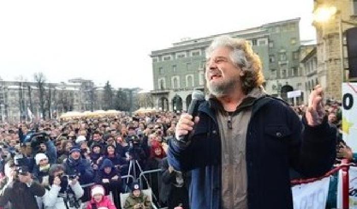 Grillo chiude a Bersani: la base polemizza