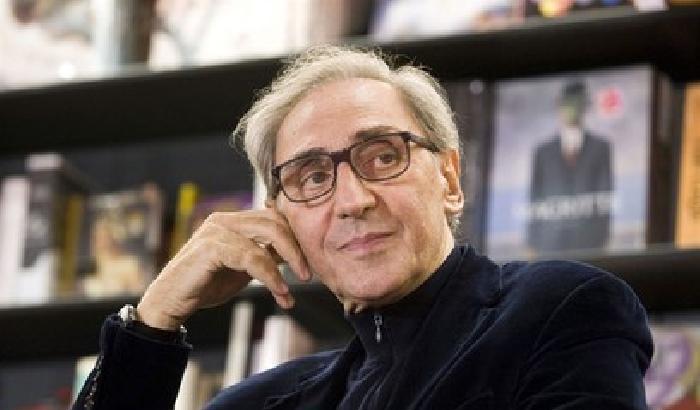 Battiato: Grillo esagera e torneremo alle urne