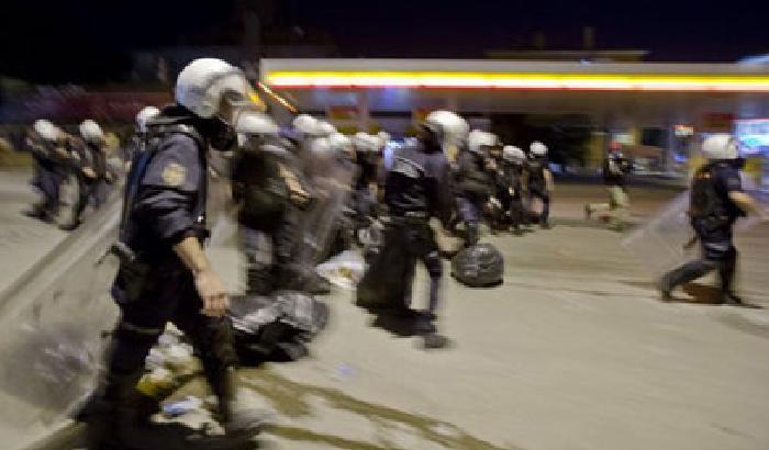 Battaglia a Gezi Park, la polizia picchia duro