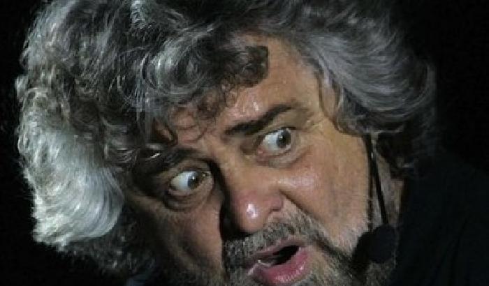 Grillo contro L'Unità: fa schifo