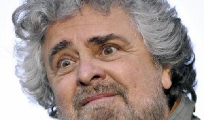 Grillo ai giornalisti: coraggio, pentitevi!