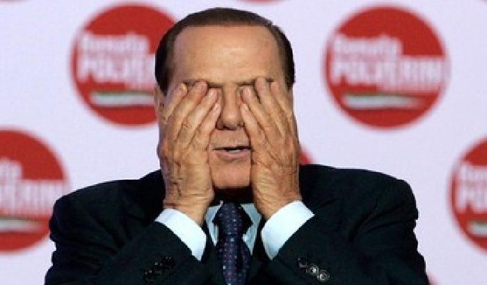 Berlusconi da oggi è senza passaporto