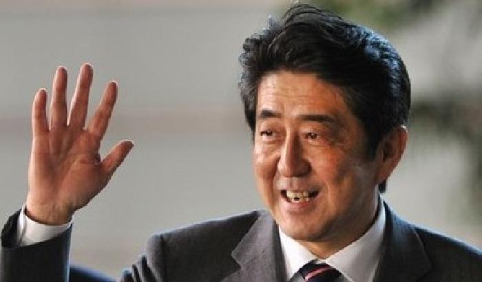 Giappone: Abe non si scusa per gli orrori della guerra