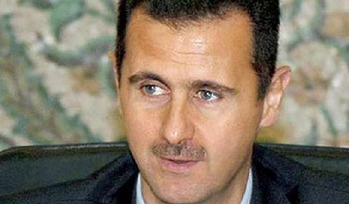 Assad: distruggeremo le armi chimiche entro un anno