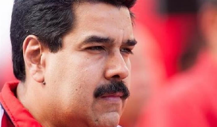 Venezuela: Maduro espelle 3 diplomatici Usa