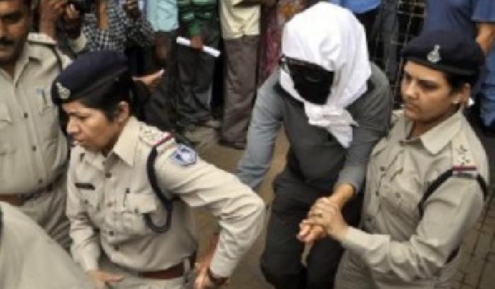 India: decapita il cugino e porta la testa alla polizia