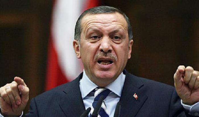 Erdogan blocca Twitter in tutta la Turchia