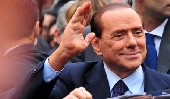 Berlusconi assisterà gli anziani: l'ironia della stampa estera