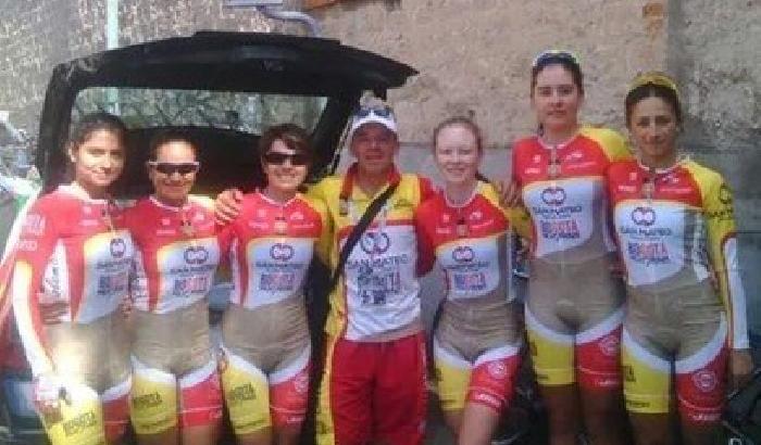 L'Uci contro la divisa nuda delle cicliste colombiane: inaccettabile