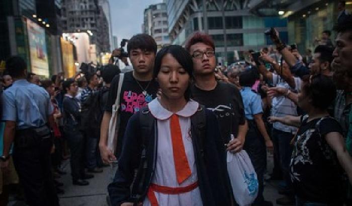 Hong Kong, aggressioni sessuali per fermare le proteste