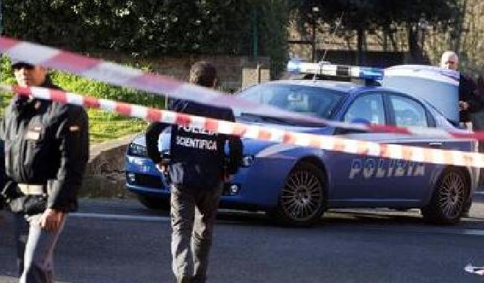 Napoli, 24enne ucciso a colpi d'arma da fuoco