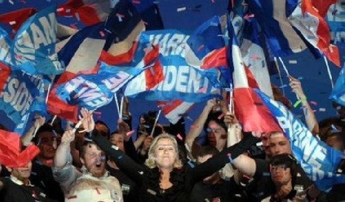 La Francia nel terrore premia il Front National