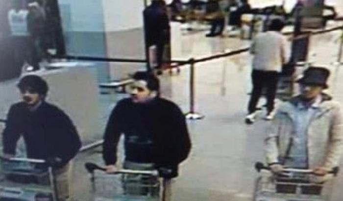 Ecco la foto dei terroristi dell'aeroporto