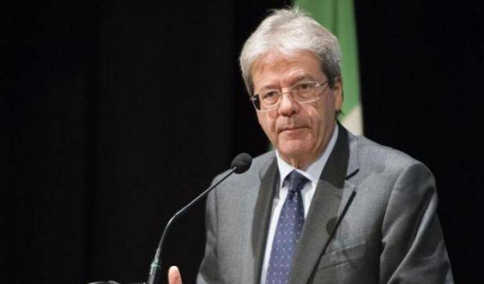 Gentiloni: "Decreto firmato, niente più canone Rai per chi ha più di 75 anni"