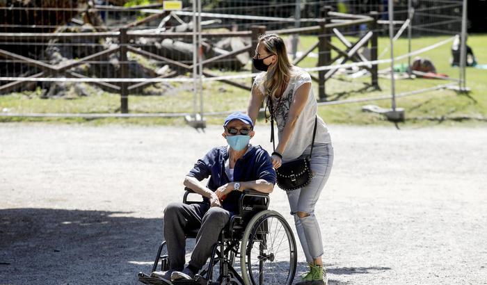 Meno di 1.000 malati in terapia intensiva, è la prima volta da marzo