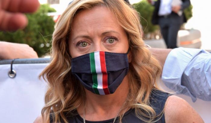 Giorgia Meloni nega l'evidenza: "Nessuno soffia sul fuoco delle proteste"