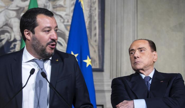 Berlusconi si smarca da Salvini: "Forza Italia non userebbe mai i toni della Lega"