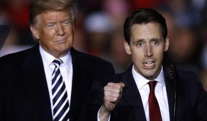 Trump e il senatore Josh Hawley