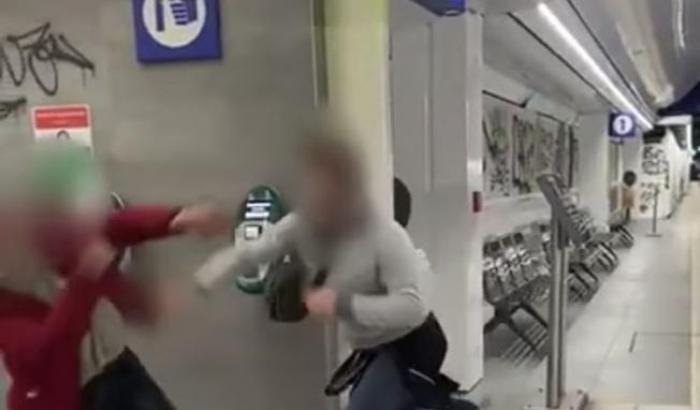 Momento dell'aggressione alla stazione di Valle Aurelia (Roma)