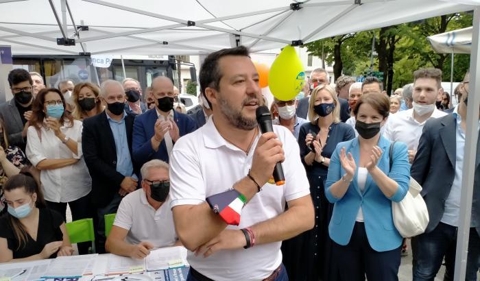 L'ultima di Salvini: usa il razzismo per fomentare il negazionismo anti green pass