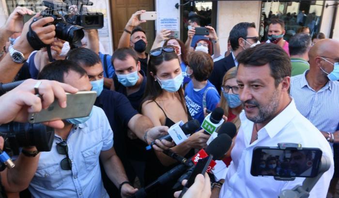 Salvini modello Bolsonaro tuona contro il green pass: "Sarebbe un casino"