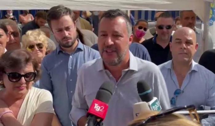 Salvini l'ultimo giapponese di Bolsonaro: "No a green pass e obblighi..."