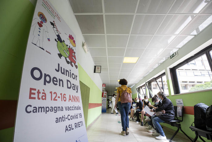 Appello della Asl di Latina ai cittadini dell'Est: "Vaccinatevi"