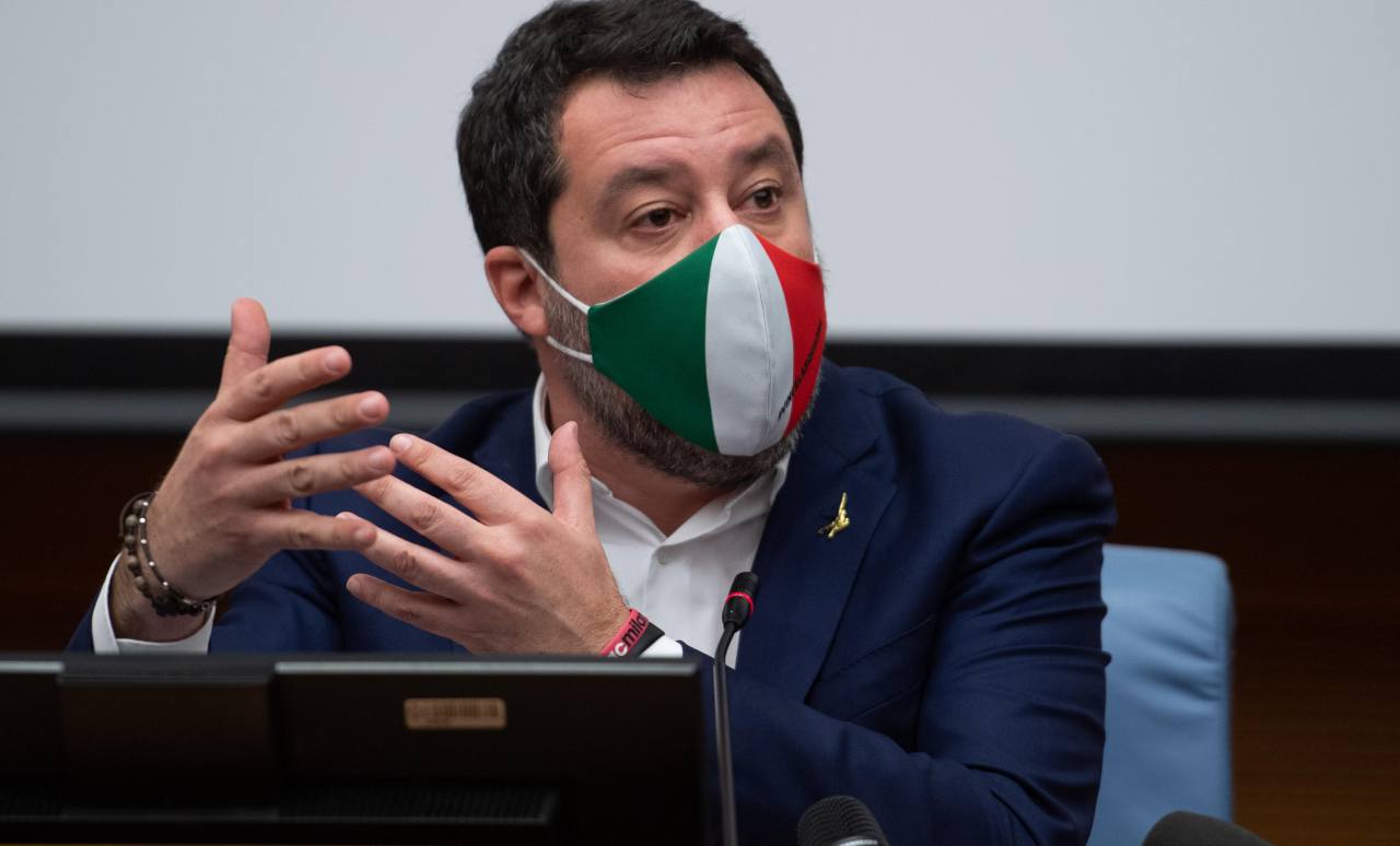 Salvini lancia una frecciata agli alleati di destra: "Se qualcuno vuole perdere da solo faccia pure"