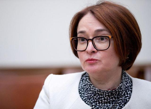 Elvira Niubellina, capo della Banca Centrale Russa, sfida Putin: "Hai fatto precipitare l'economia nella fogna"
