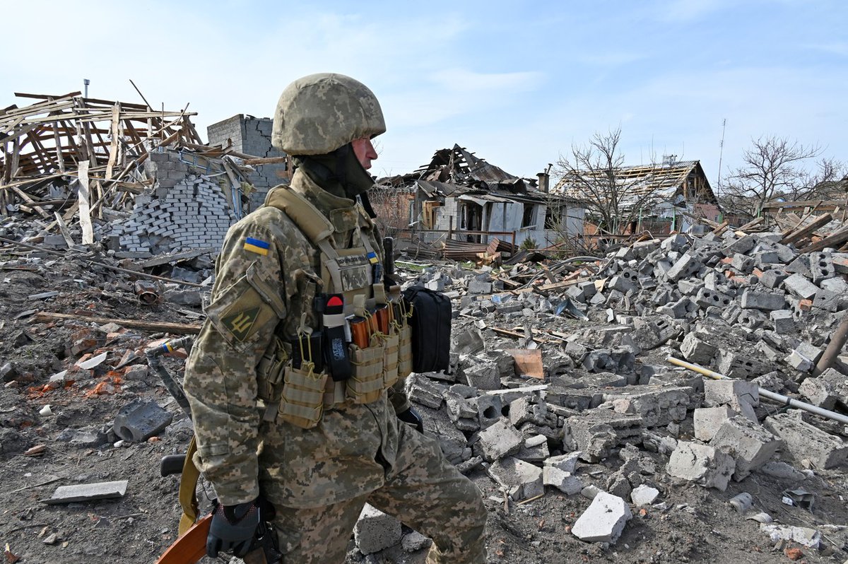 Vicino Kiev scoperta una fossa comune con decine di civili: il villaggio di Buzova era stato occupato dai russi