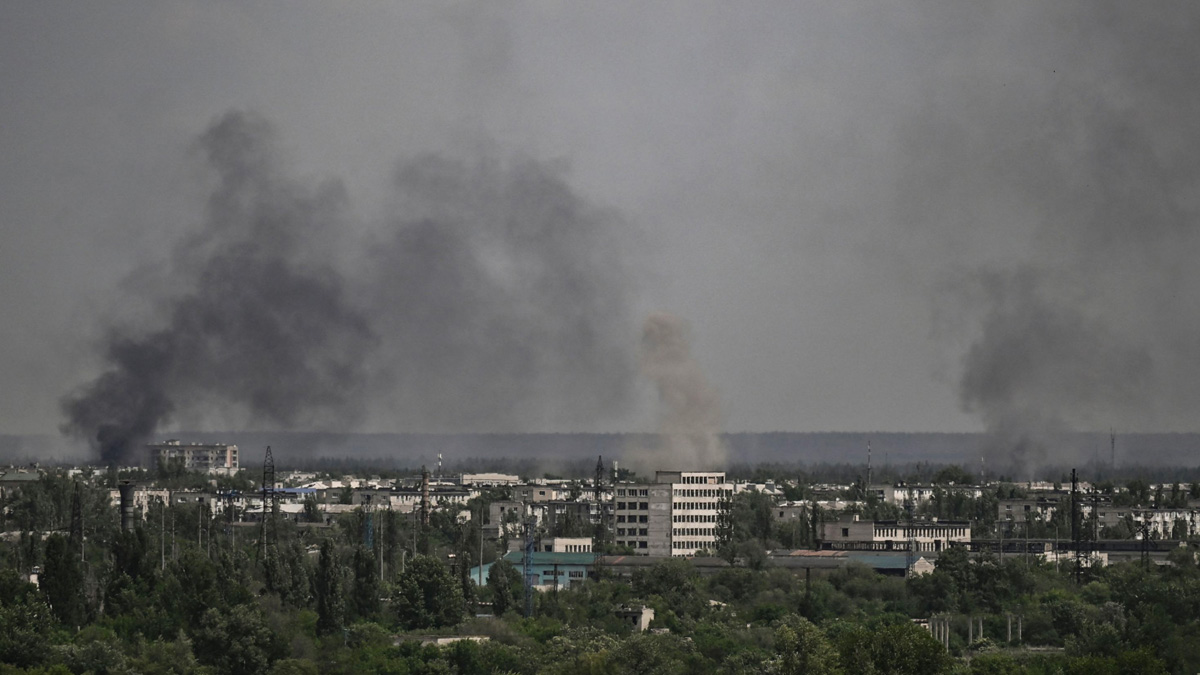 Ucraina, 800 persone nascoste nella fabbrica chimica Azot: "Ci sono anche dei bambini"