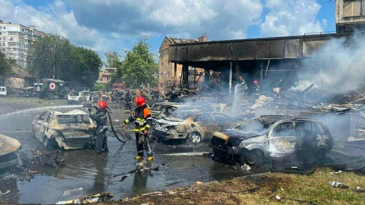 Ucraina, 20 morti nei bombardamenti su Vinnytsia: anche dei bambini tra le vittime