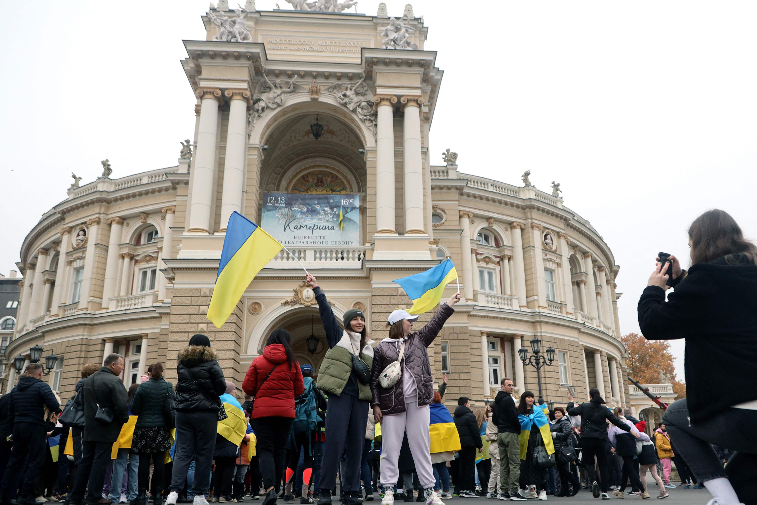 Zelensky: "Dopo la liberazione di Kherson documentati oltre 400 crimini di guerra"