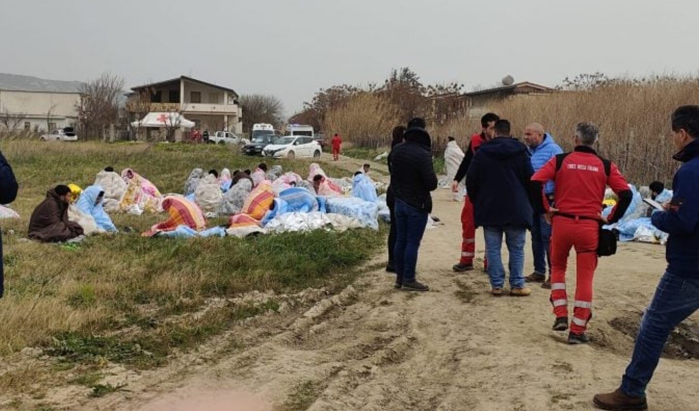 Strage di migranti, Ong contro Meloni: "Ci vogliono fermare e questi sono gli effetti"