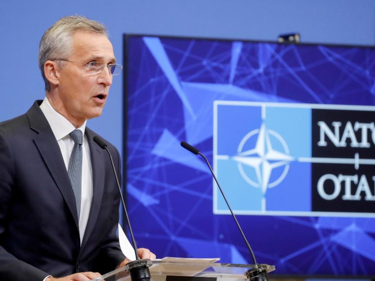 La Nato lavora per schierare più armi nucleari sul campo togliendole dai depositi
