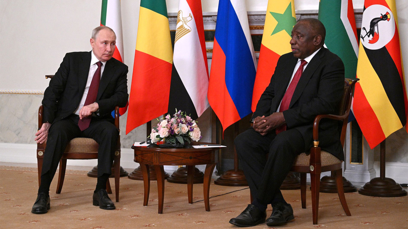 Viaggio in Sudafrica a rischio Cpi e paura di nuovi colpi di mano: i dilemmi di Putin