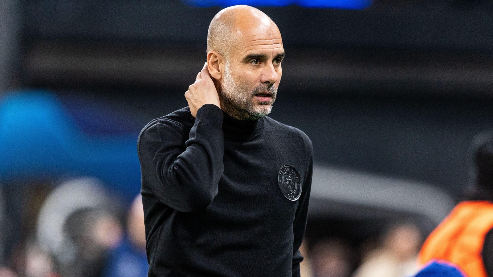 Pep Guardiola operato d'urgenza: ecco quanto sarà costretto a stare lontano dalla panchina