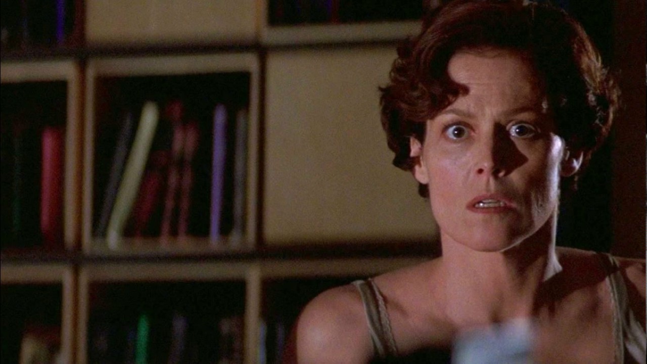 “Copycat - Omicidi in serie” alle 21.25 su La7: la trama del film con Sigourney Weaver