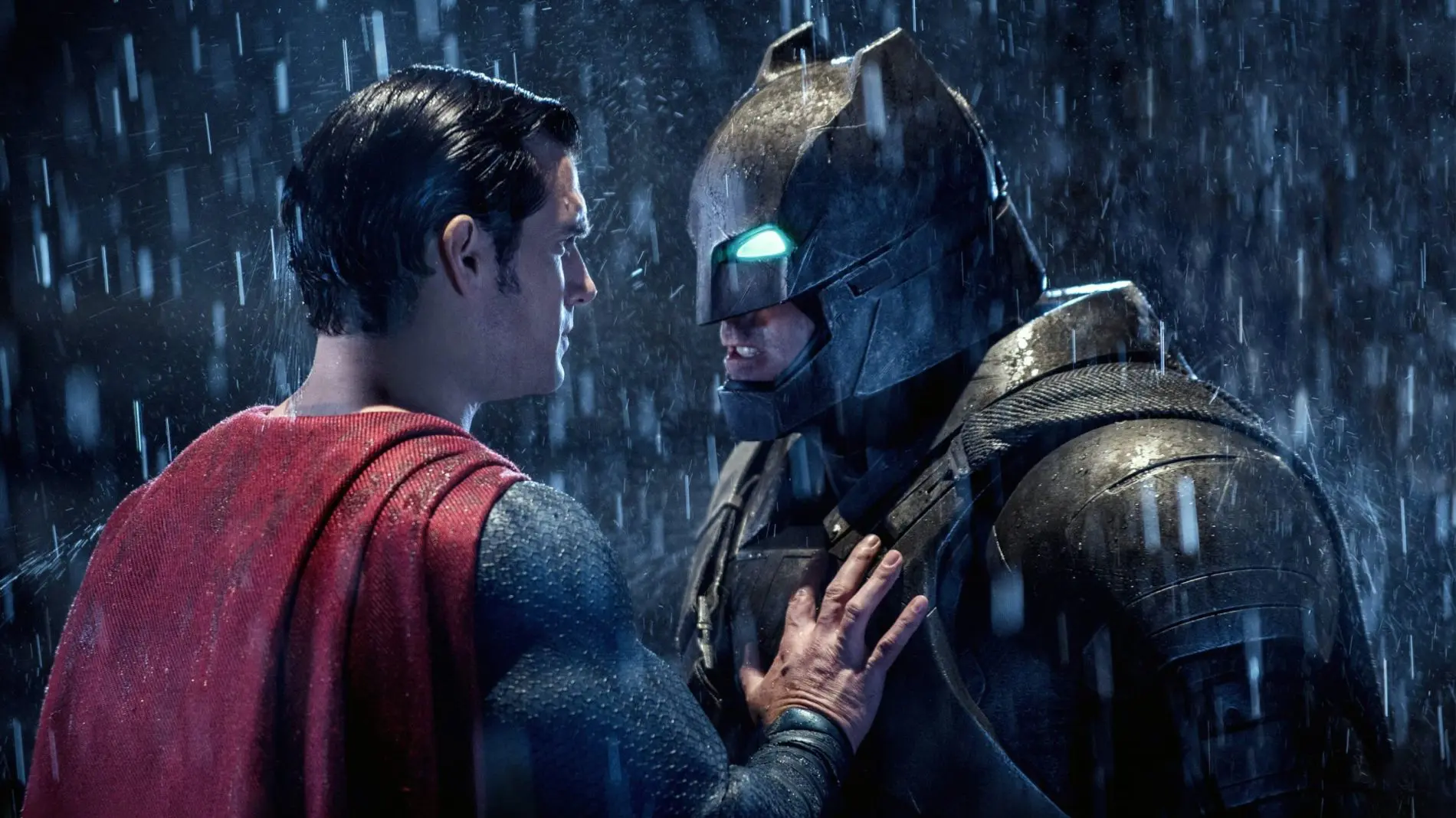 "Batman v Superman: Dawn of Justice", alle 21.10 su Venti: ecco la trama del film