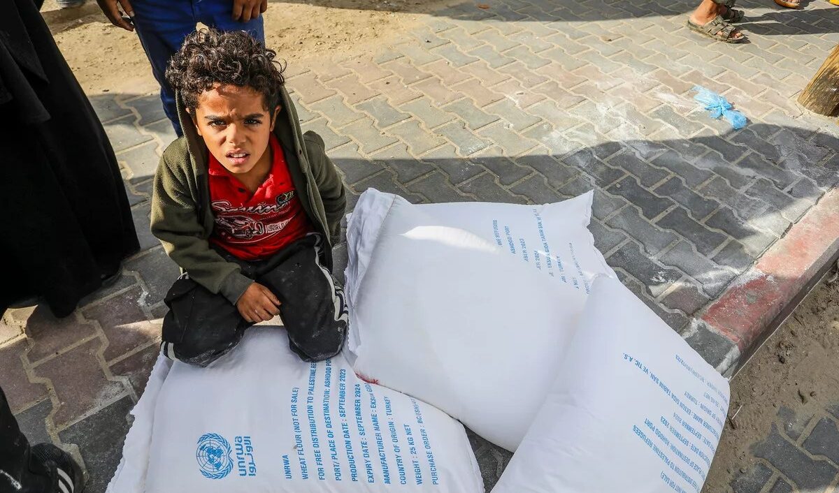 Gaza: Israele decreta il bando dei convogli umanitari gestiti da Unrwa