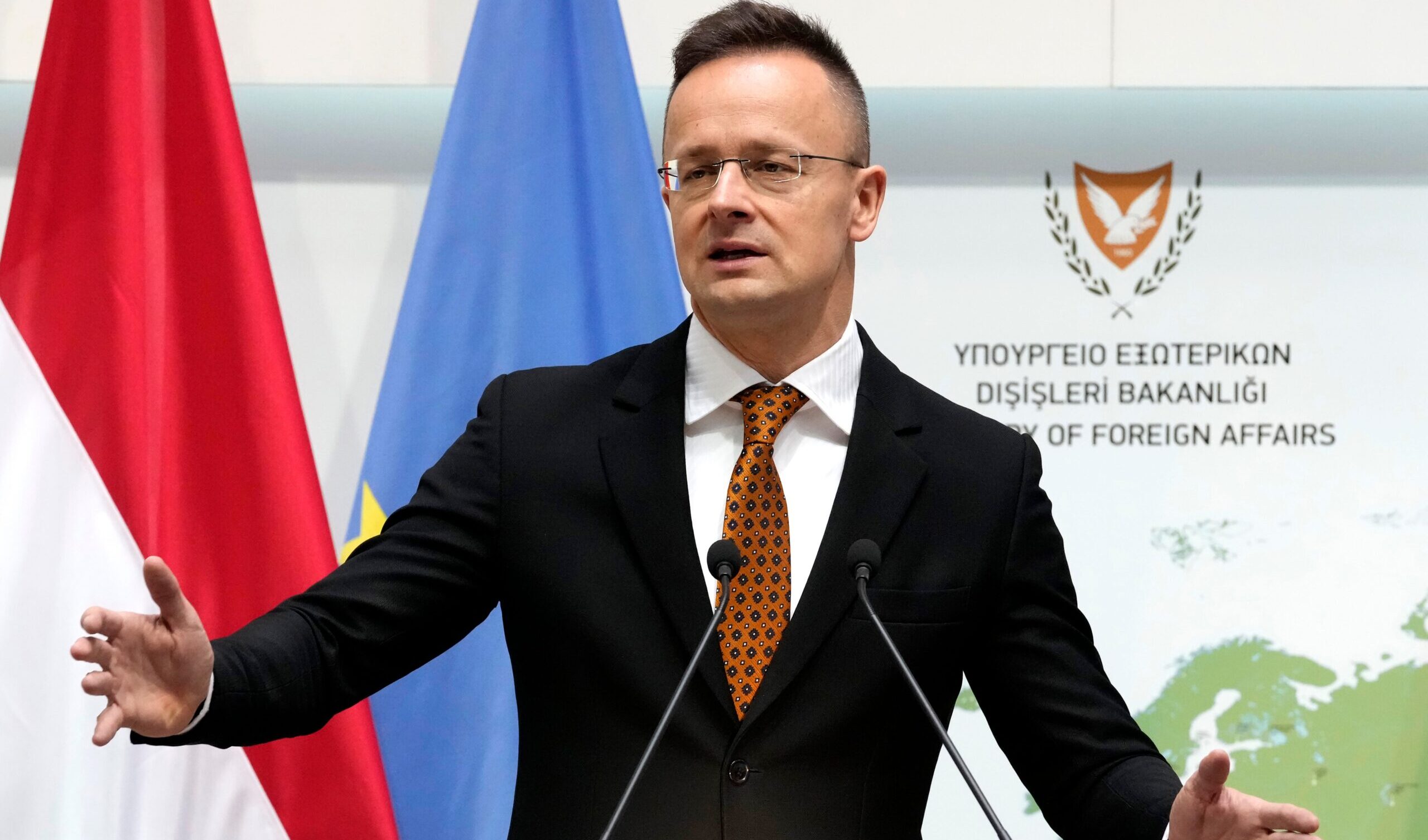 Ucraina: l'Ungheria parteciperà al vertice in Svizzera ma rifiuta ancora di aiutare Kiev