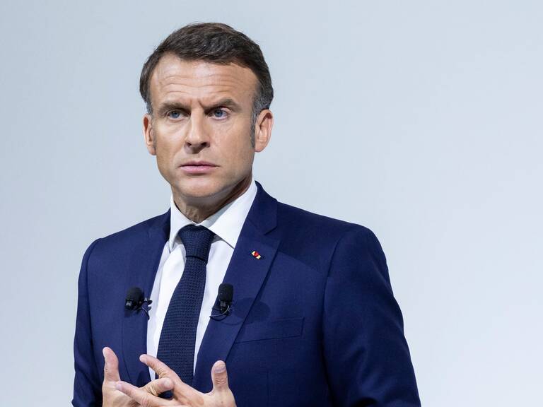 Macron auspica un blocco democratico e repubblicano per bloccare Marine Le Pen al secondo turno