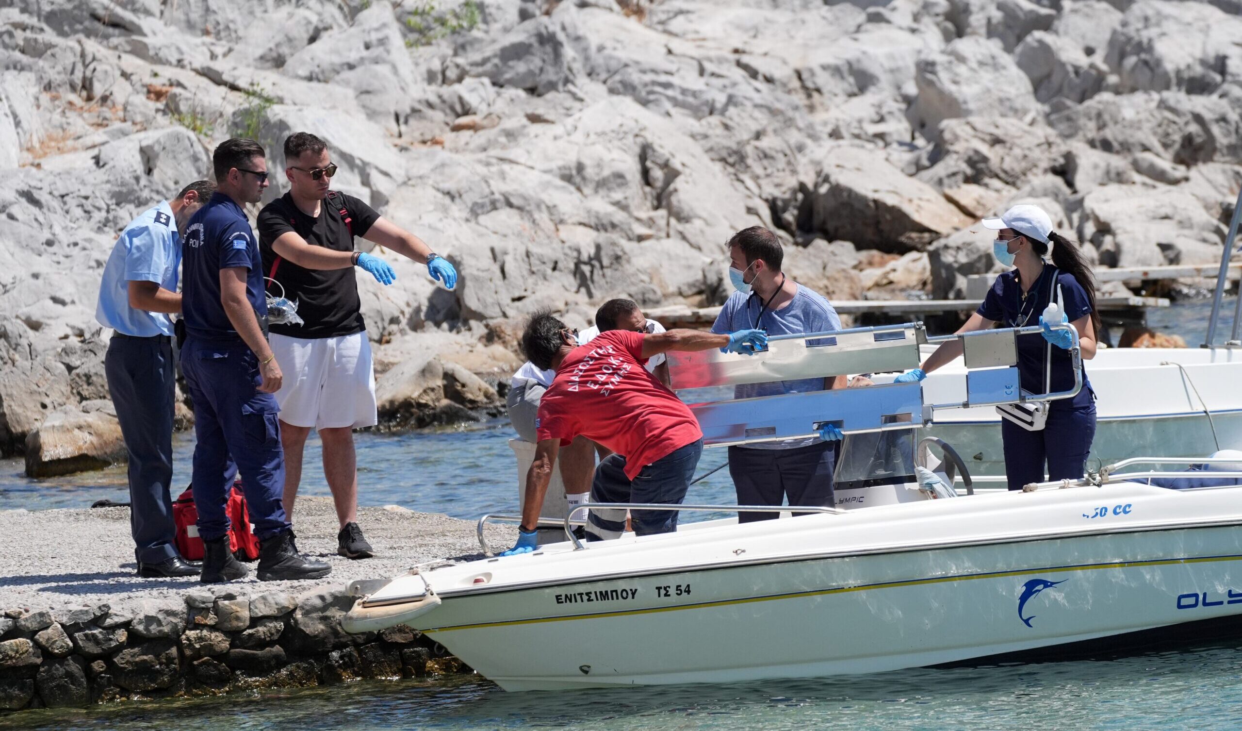 Il medico e presentatore della Bbc Michael Mosley trovato morto sull'isola greca di Simi