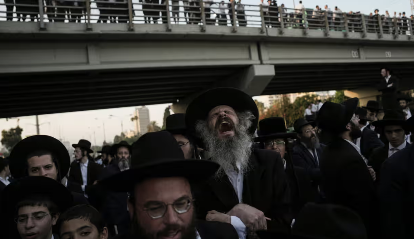 Israela: gli ebrei ultra-ortodossi in strada per protestare contro il servizio militare obbligatorio