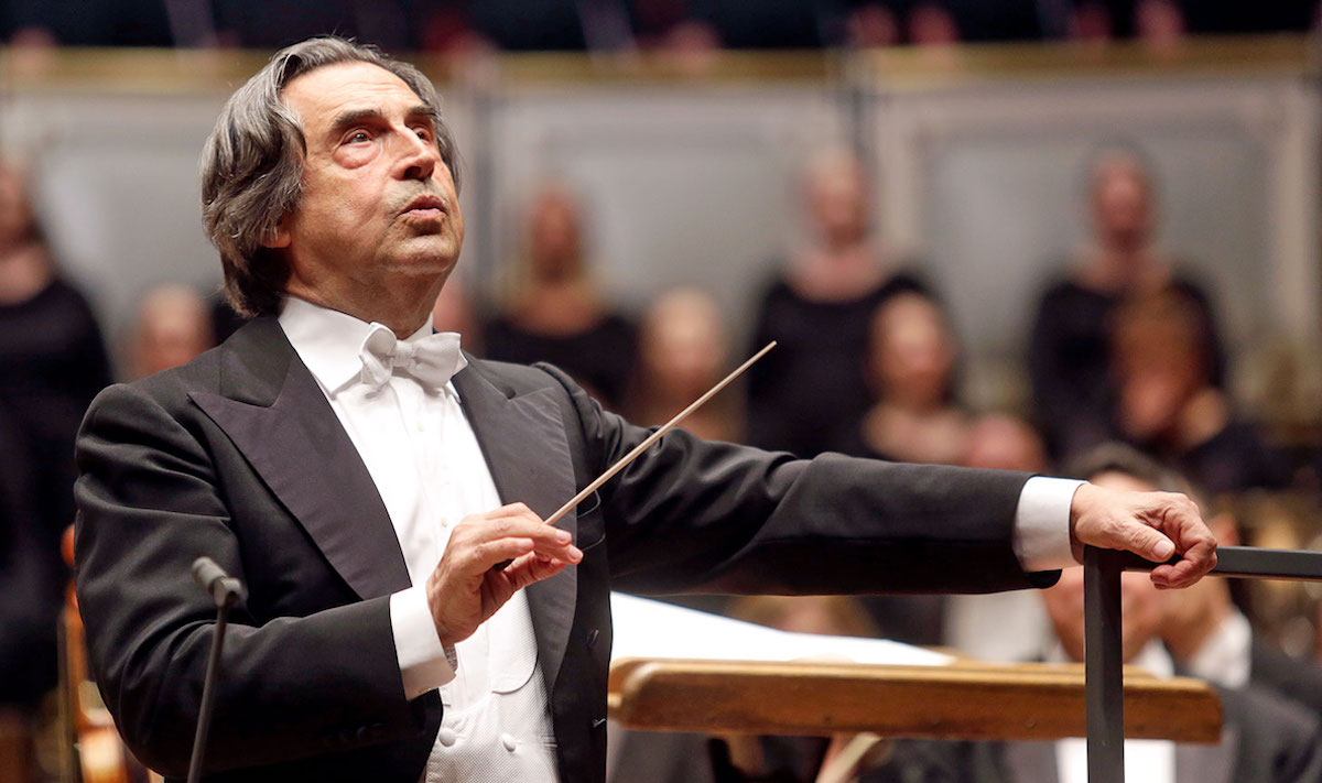Riccardo Muti a Lampedusa per ricordare i morti in mare