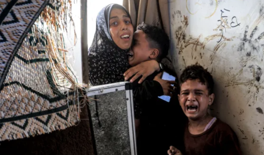 La Giordania attacca Israele che continua a bombardare gli sfollati palestinesi a Gaza